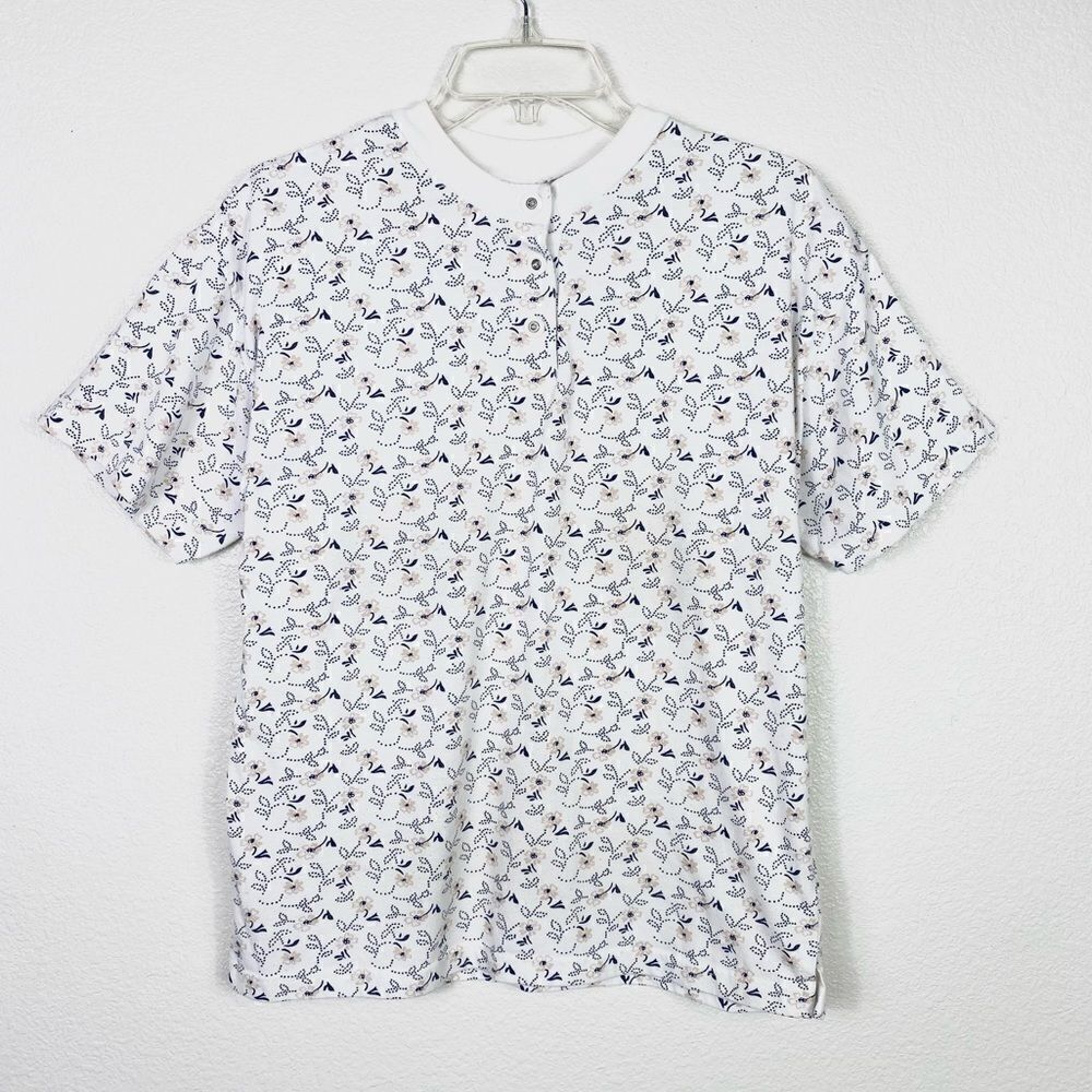 Vintage 80’s Bolo Spirit White Floral Henley Tshirt